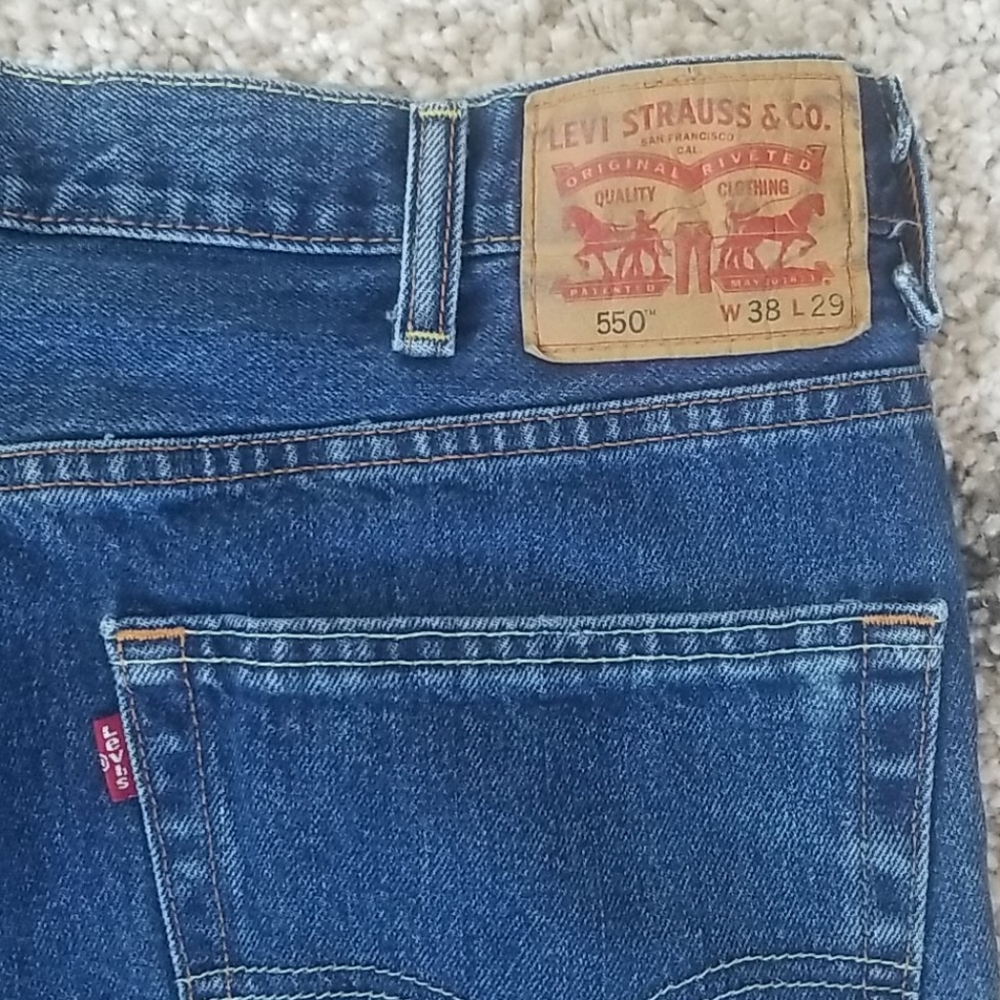 Levi's 550 Jeans Dark Wash Relaxed fit